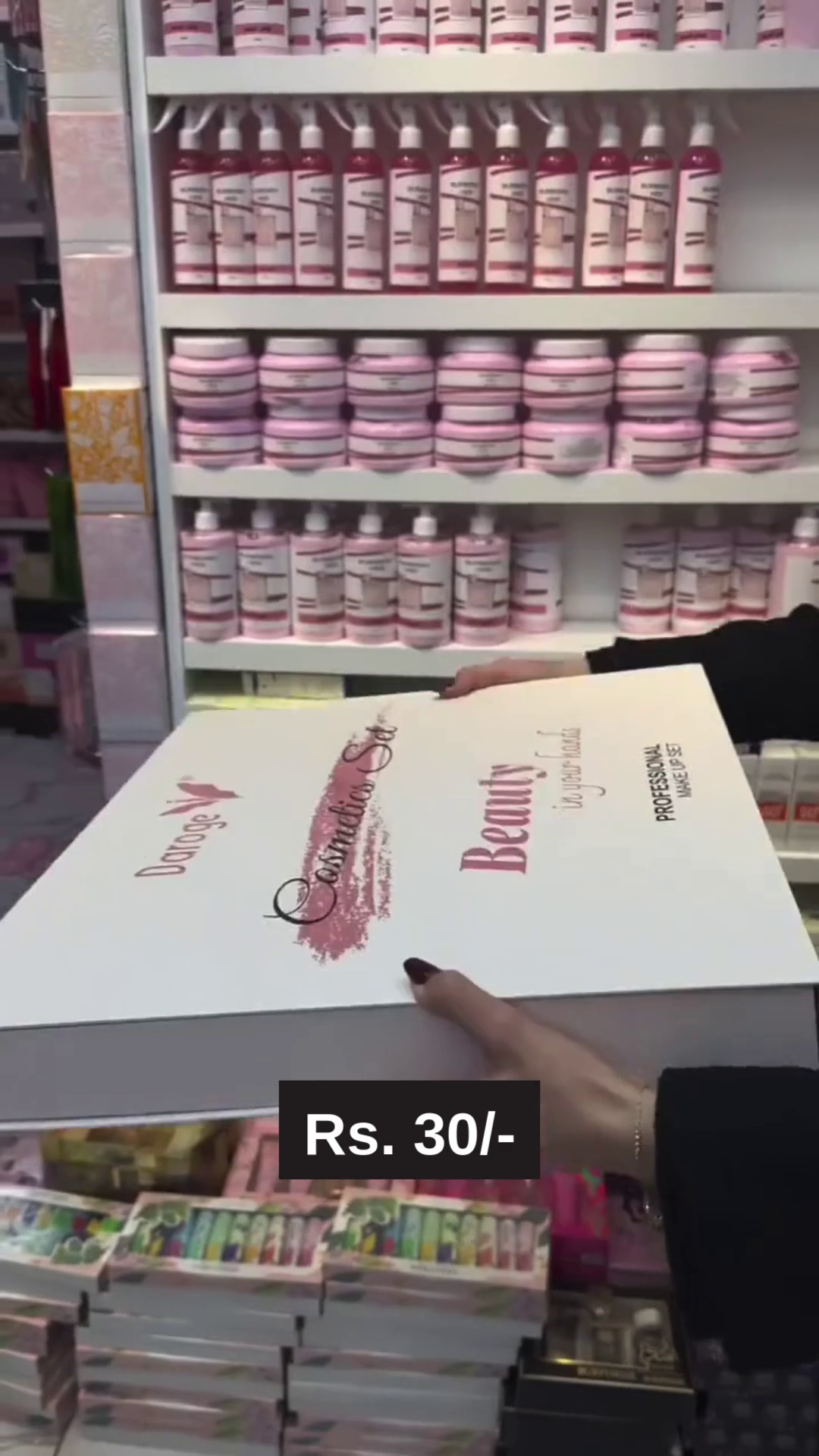 Daroge All-in-One Professional Makeup Kit – Complete Beauty Set with Eyeshadows, Blush, Highlighters, Concealers, Lipsticks, Brushes, and More – Perfect for Everyday Glam and Special Occasions - Image 3