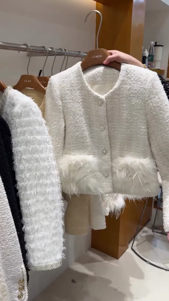 Ultra-Soft Premium Winter Swetter for Men & Women | Warm & Lightweight Knitted Pullover | Stylish CozyWear for Cold Weather