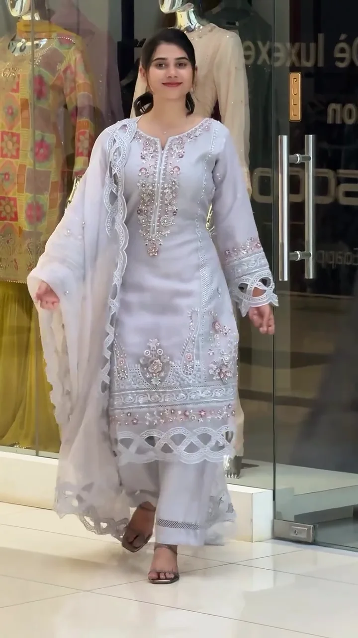 Gray Kurti Pair for Women – Stylish Kurti with Matching Bottom – Perfect for Office Wear, Casual Outings & Festive Occasions