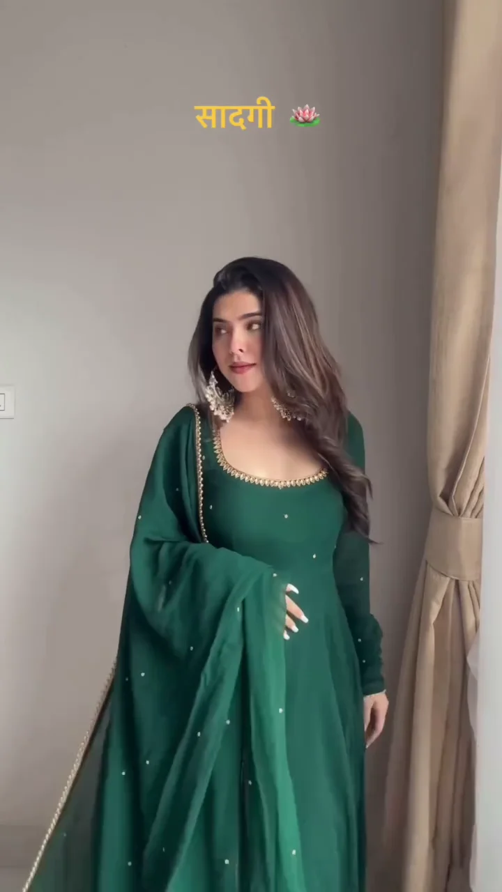 Exquisite Bottle Green Georgette Anarkali Gown with Intricate Zari Lace Border and Matching Dupatta – Sophisticated Ethnic Evening Wear for Weddings and Festive Celebrations - Image 2