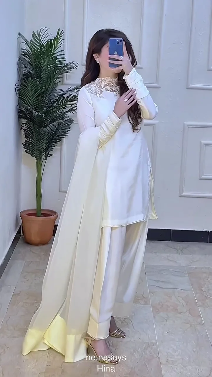Elegant Ivory White Women’s Kurta Palazzo Set with Lace Neckline & Flowing Dupatta – Premium Ethnic Wear for Festive, Party & Formal Occasions