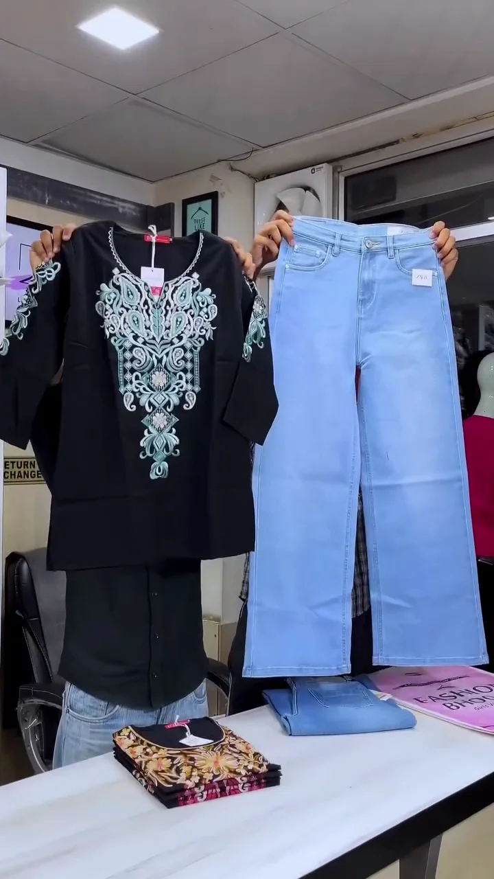 Elegant Black Tunic for Women – Stylish, Comfortable & Versatile Top for Casual, Office, and Daily Wear