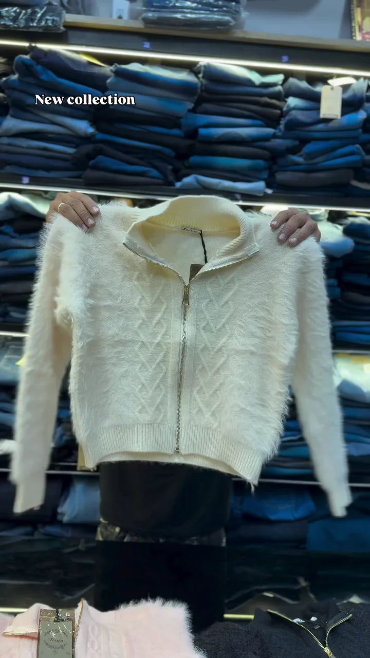 Luxurious Faux-Fur Cable-Knit Crop Cardigan – Ultra-Soft Fuzzy Full-Zip Sweater with High Mock Neck and Ribbed Trim for Winter Elegance - Image 2