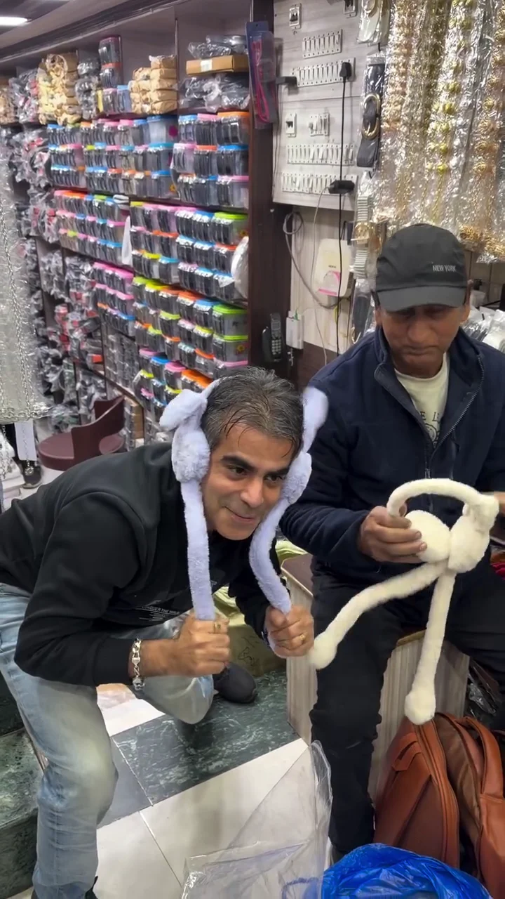 Interactive Plush Moving-Ear Winter Hat – Kawaii Animal-Themed Cozy Headwear with Air-Pump Ear Flaps - Image 2