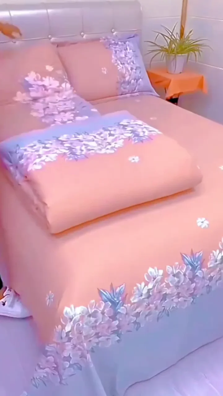 Luxurious Floral Romance Bedding Collection – 4-Piece Premium Plush & Microfiber Duvet Set - Image 2